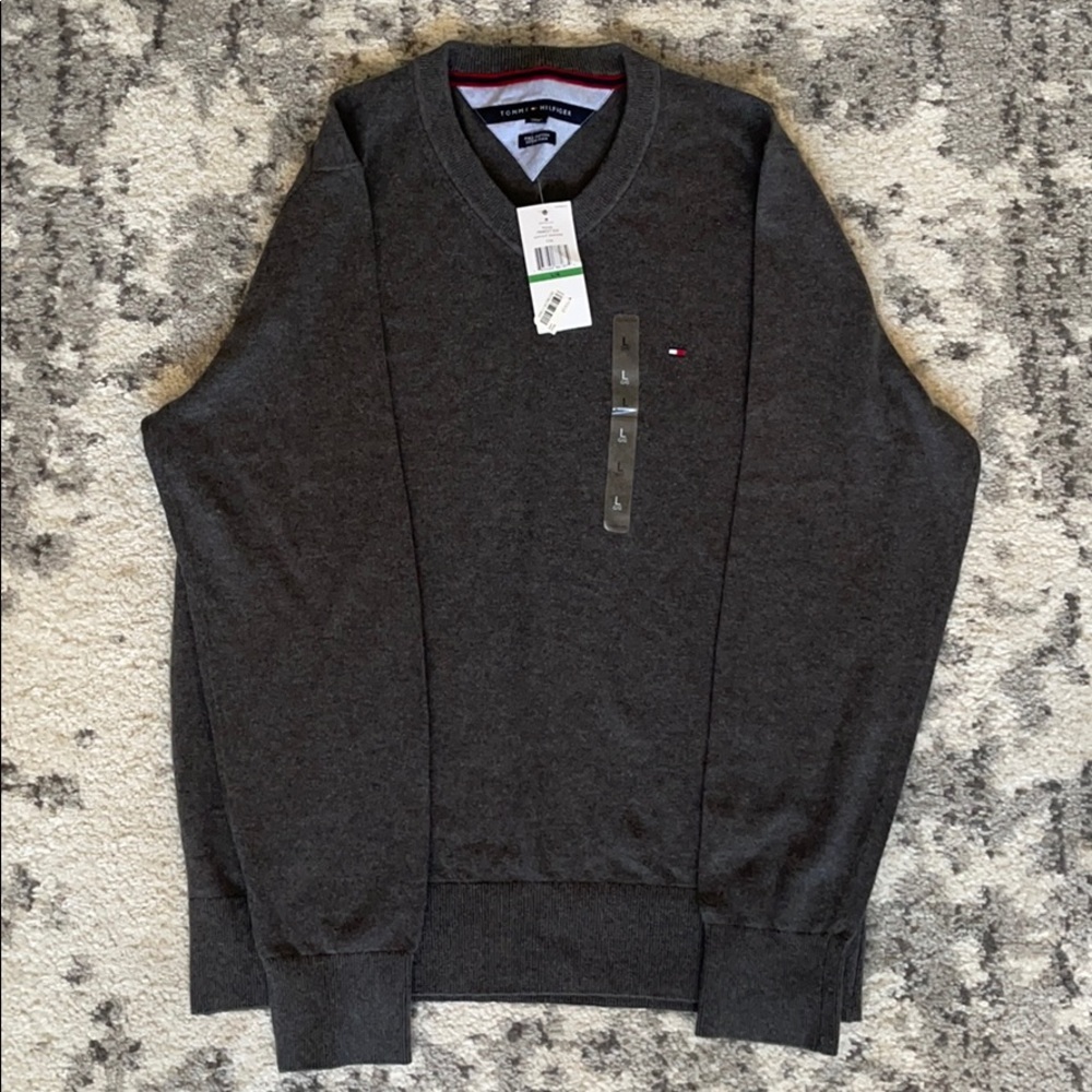 Tommy Hilfiger V neck Sweater